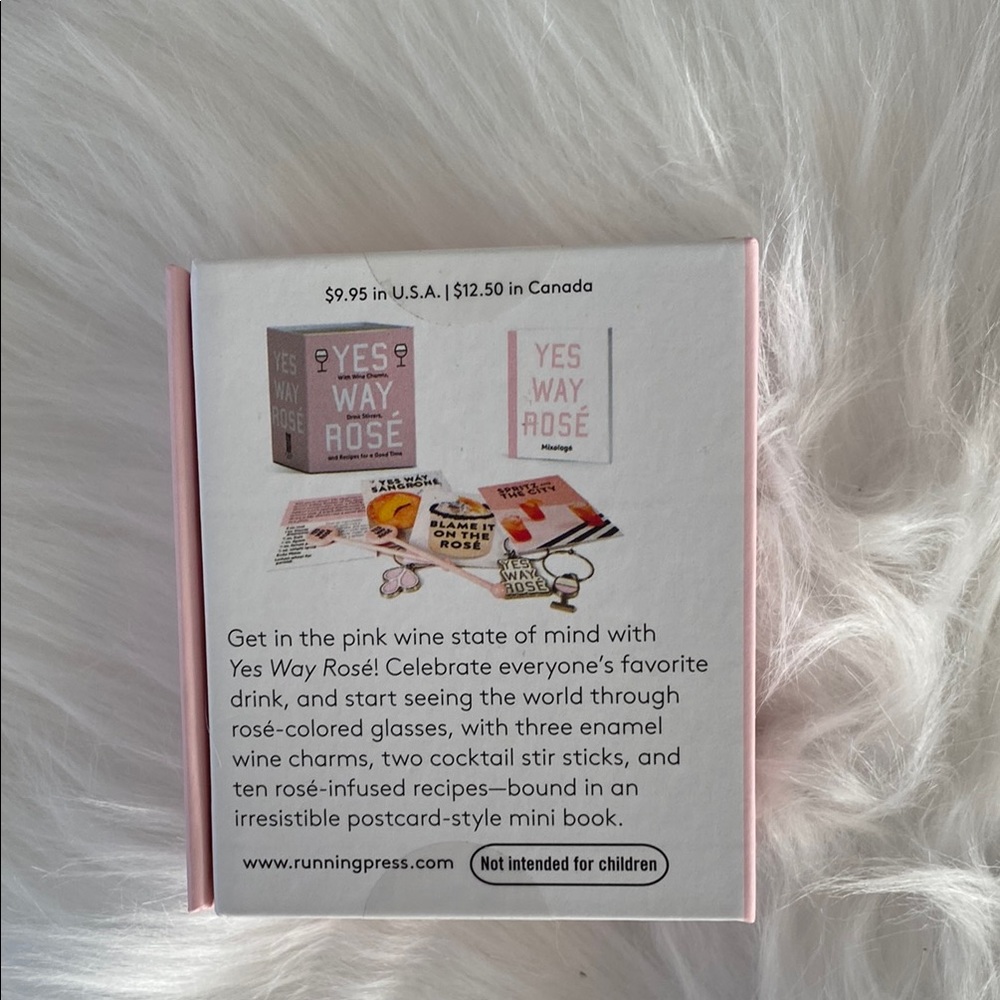 New in box charm Set in Pink - Picture 7 of 7